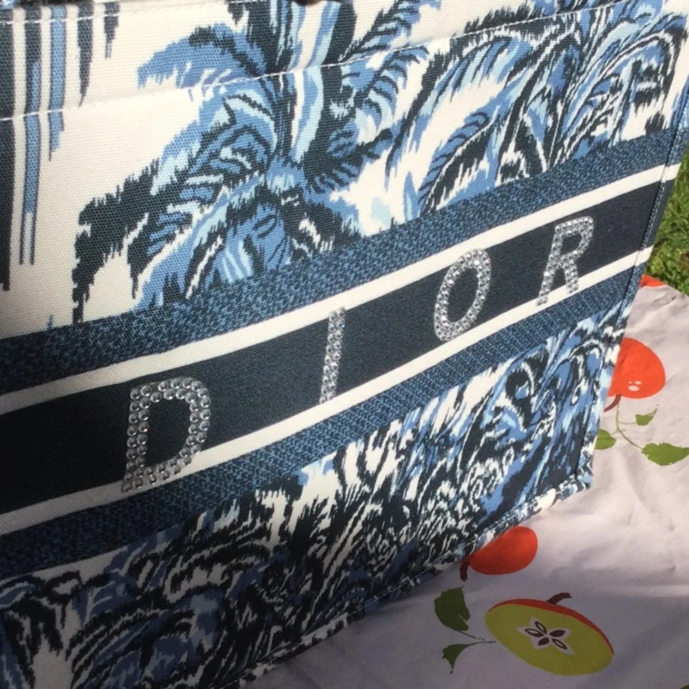 Tote bag travel bling farmer’s market chic Sunday brunch vacay pool spa festival